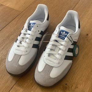 Adidas Samba OG Cloud White Core Black, women’s size 7, men’s size 5.5